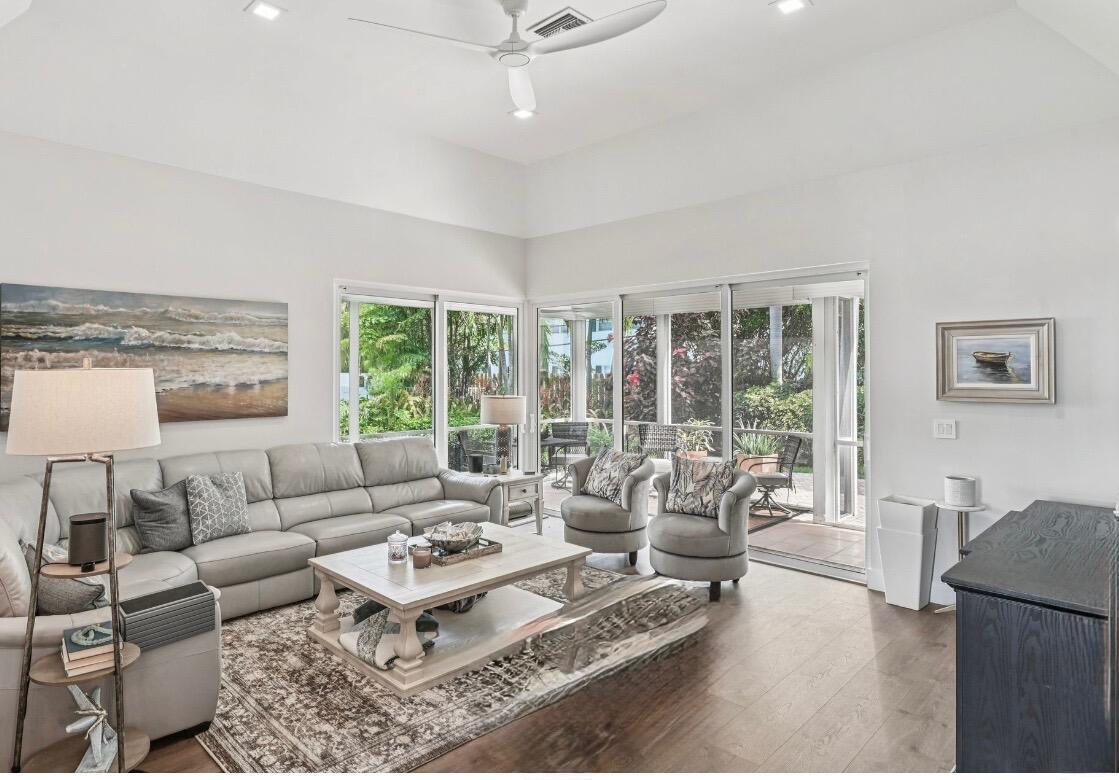 FORSYTH PARK CONDO - Residential