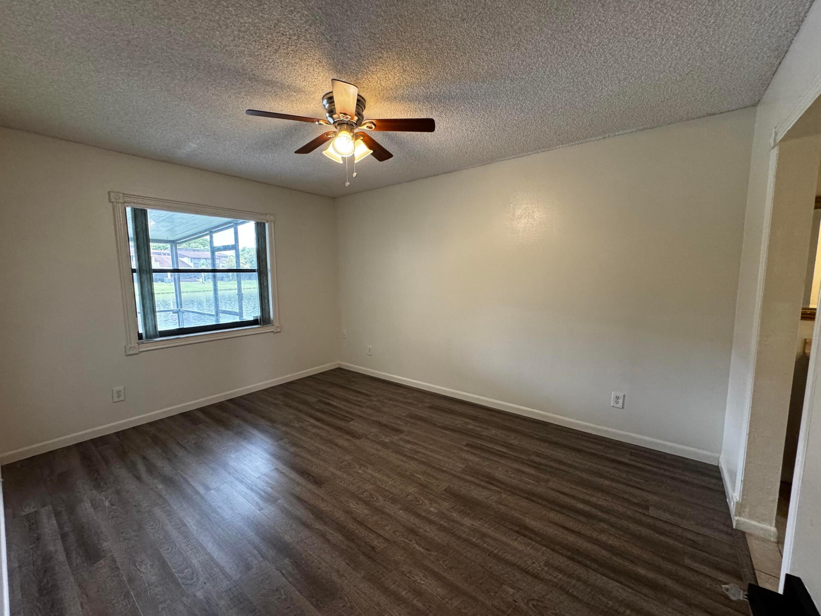 Woodscape Twnhms Condo - Residential Lease