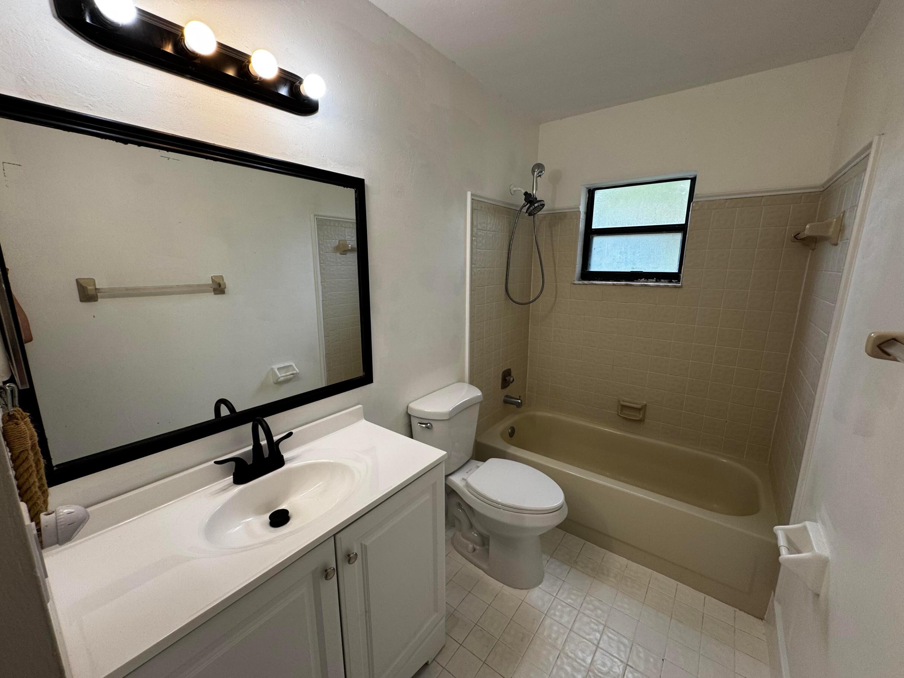 Woodscape Twnhms Condo - Residential Lease