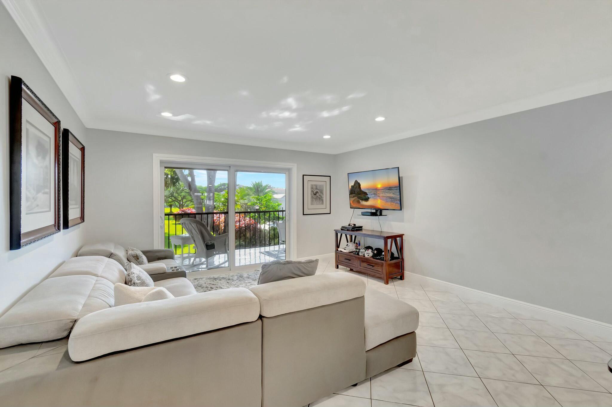 VILLAGES OF ORIOLE DEAUVI - Residential Lease