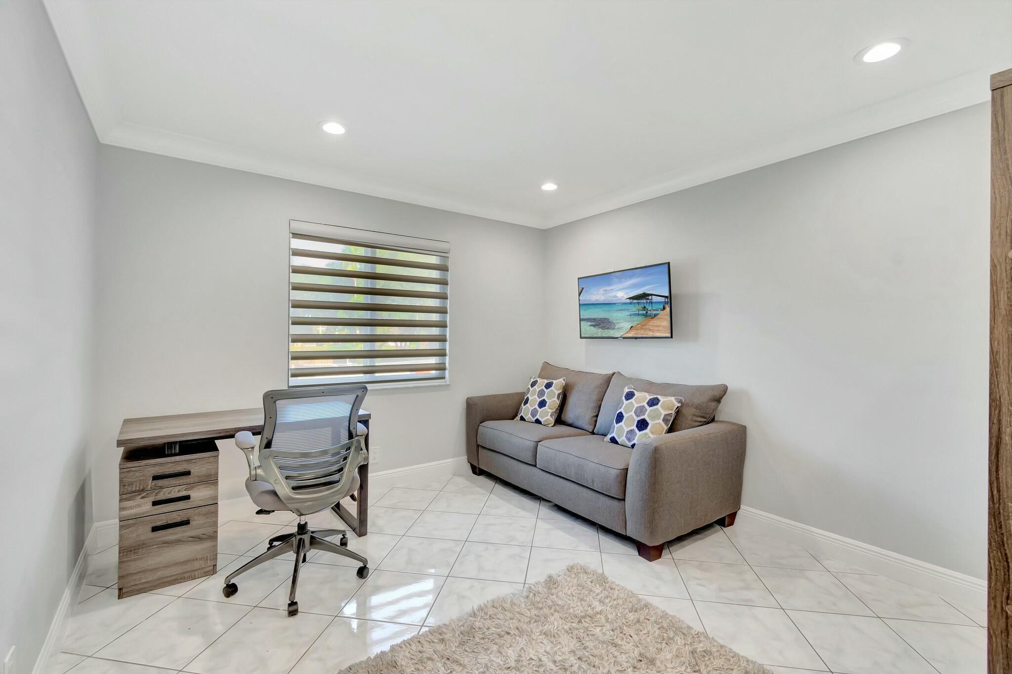 VILLAGES OF ORIOLE DEAUVI - Residential Lease