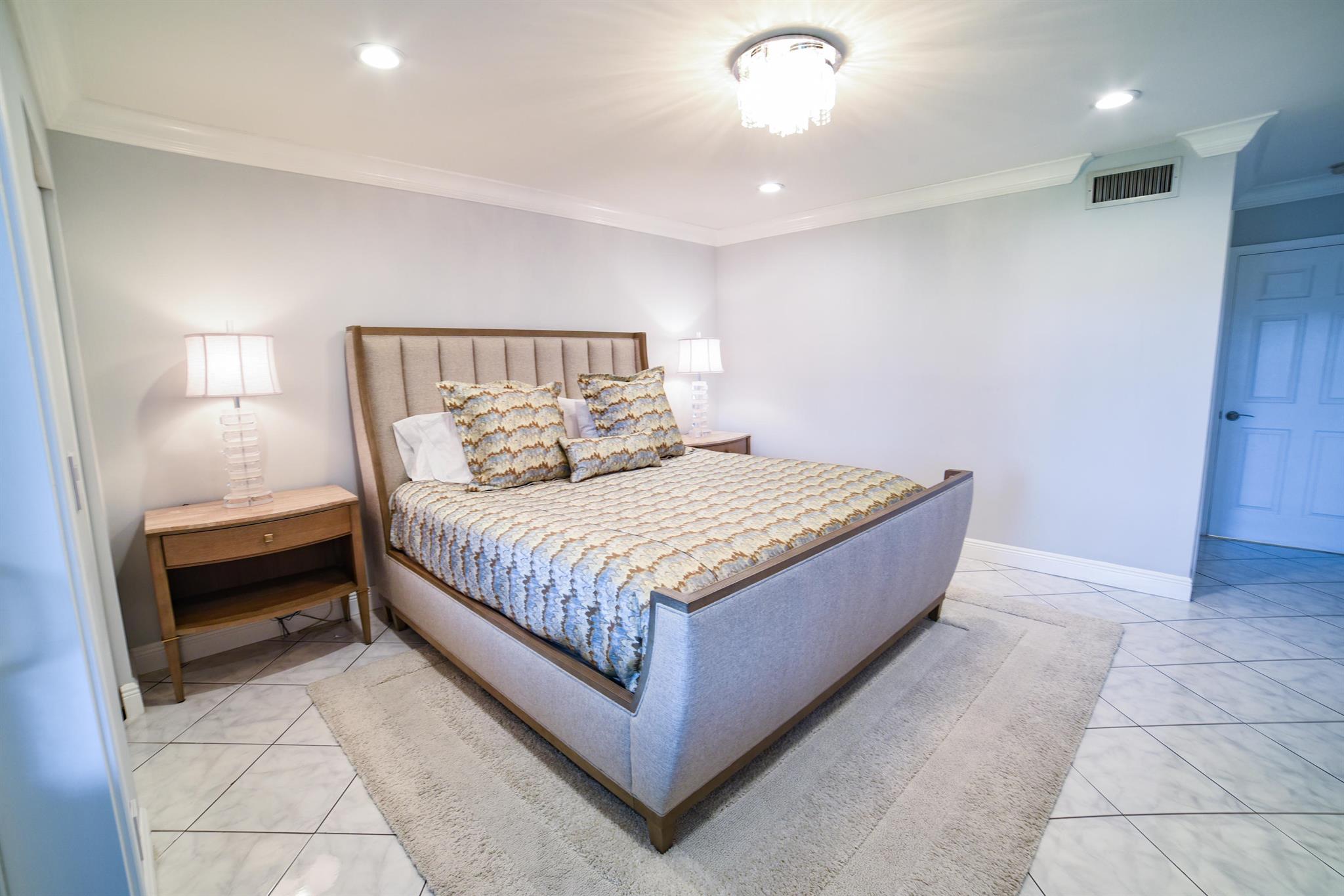 VILLAGES OF ORIOLE DEAUVI - Residential Lease