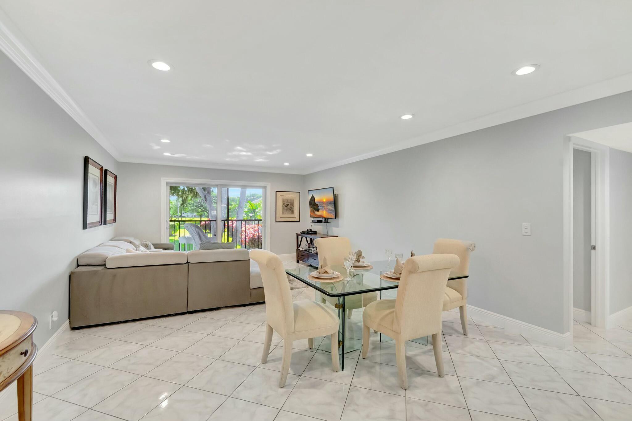 VILLAGES OF ORIOLE DEAUVI - Residential Lease