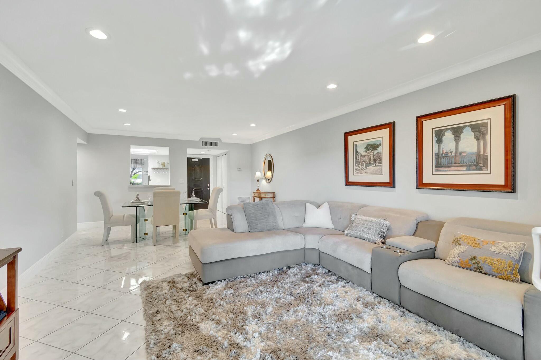 VILLAGES OF ORIOLE DEAUVI - Residential Lease