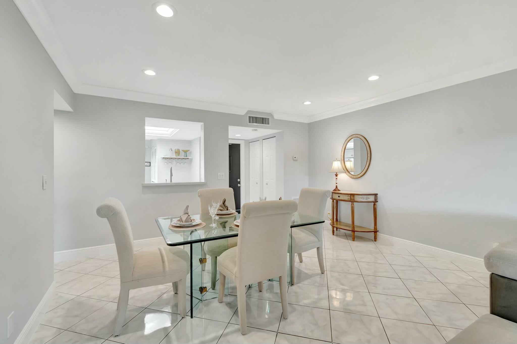 VILLAGES OF ORIOLE DEAUVI - Residential Lease