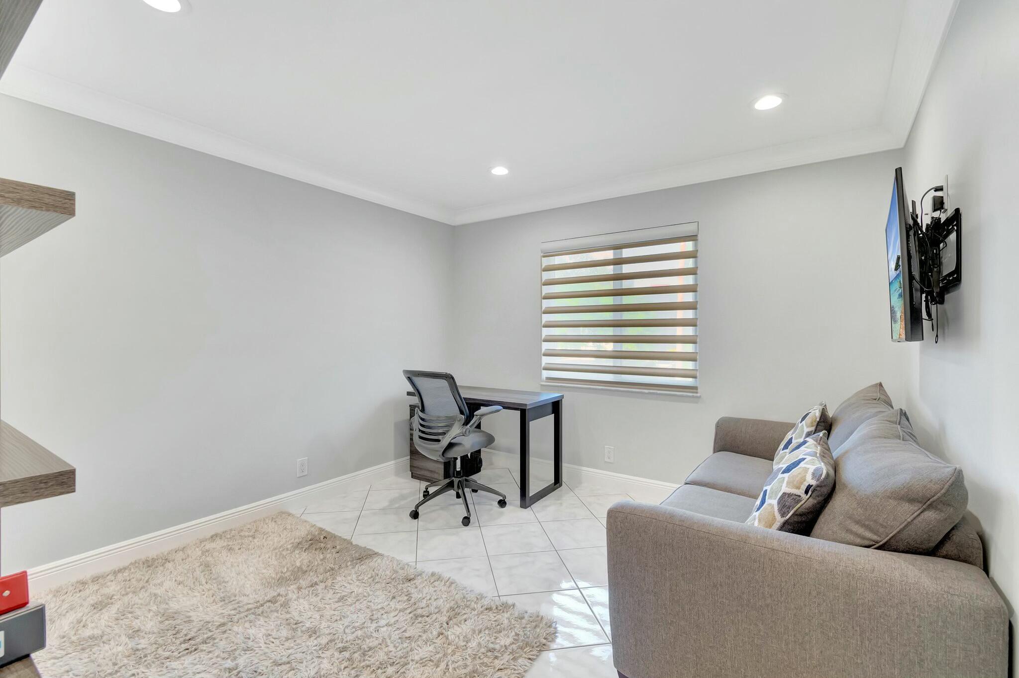 VILLAGES OF ORIOLE DEAUVI - Residential Lease