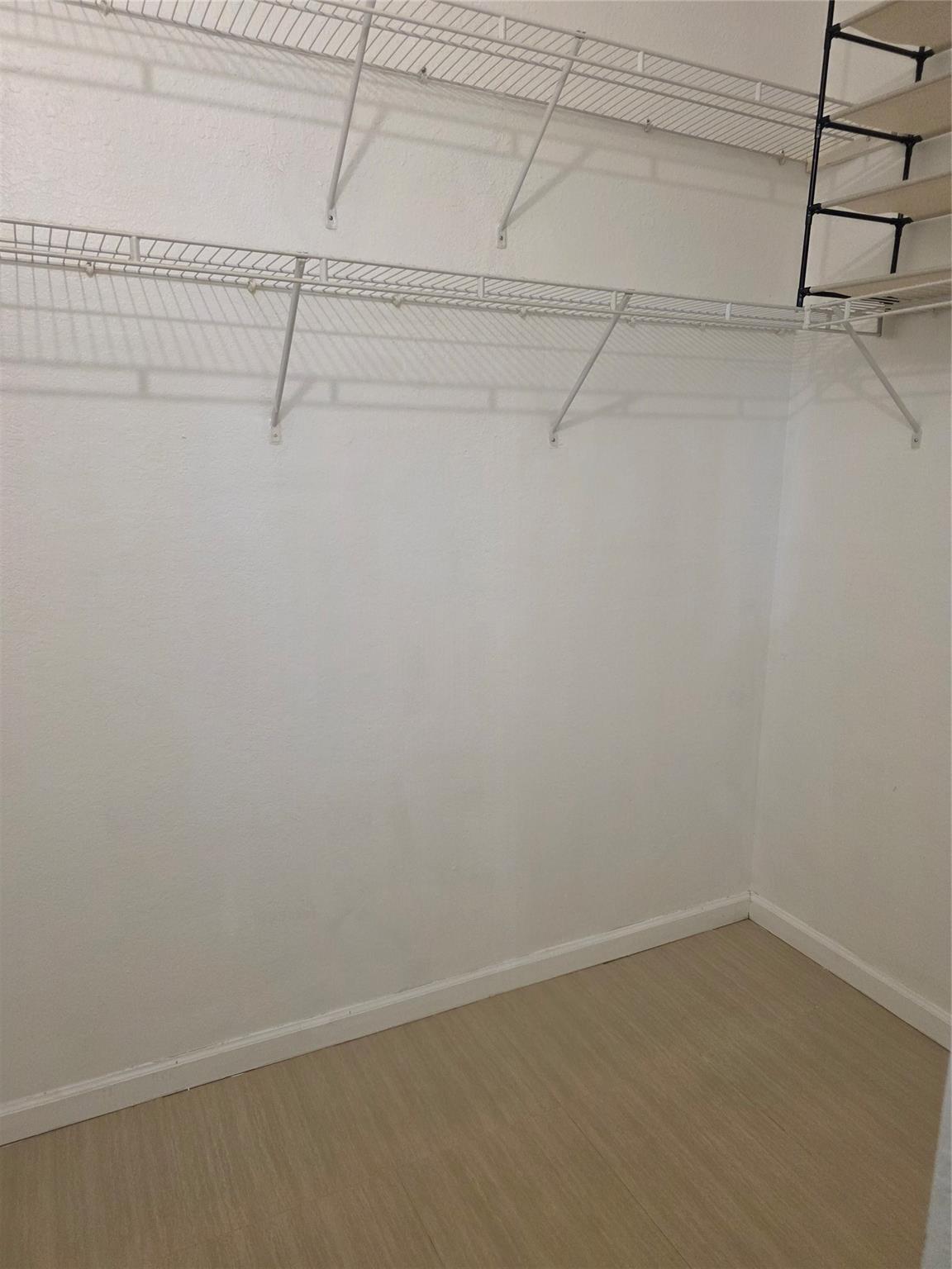 Tuscany 173-129 B - Residential Lease