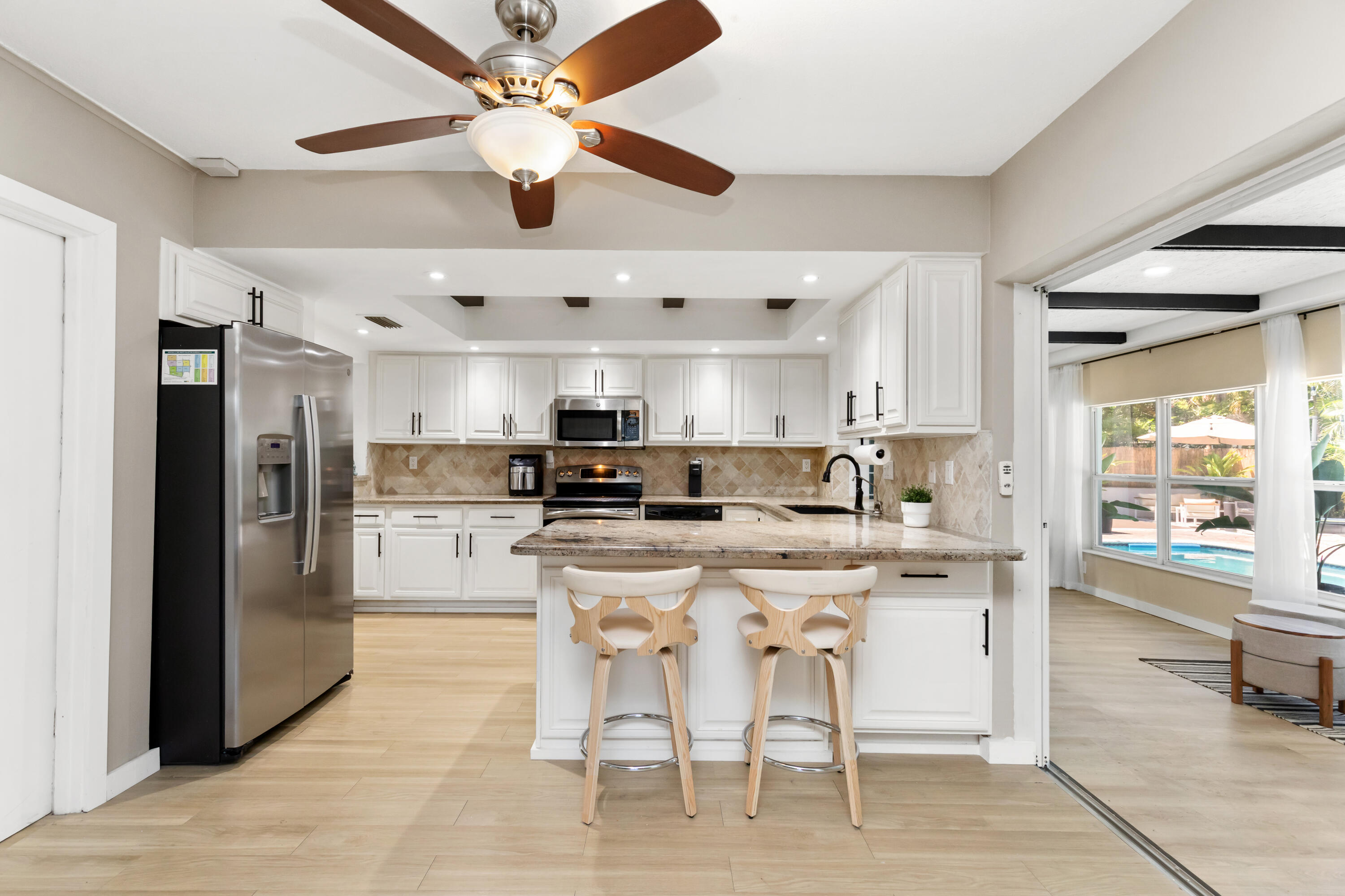 MIRROR LAKE ESTATES SEC SIX - Residential