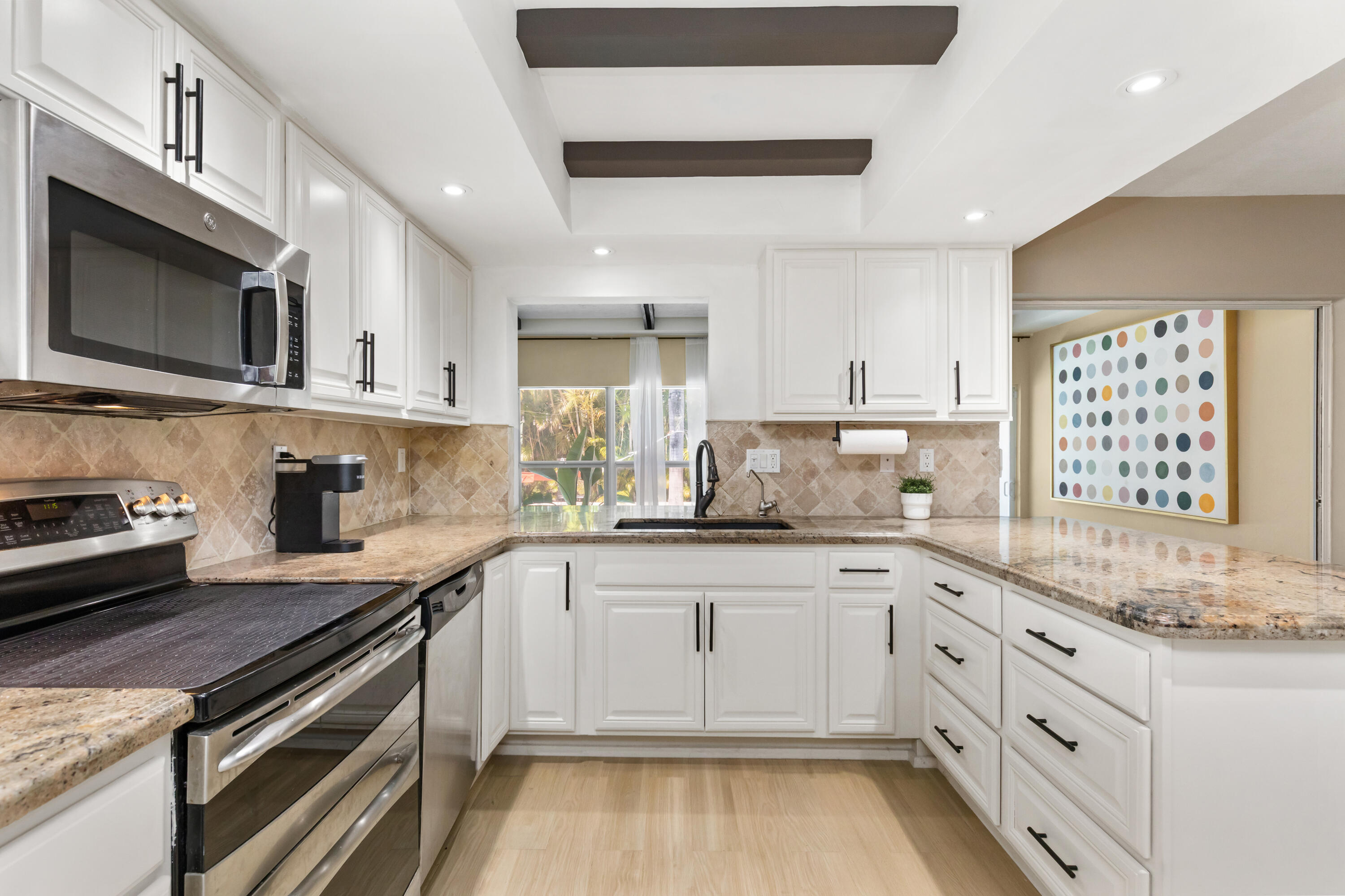 MIRROR LAKE ESTATES SEC SIX - Residential