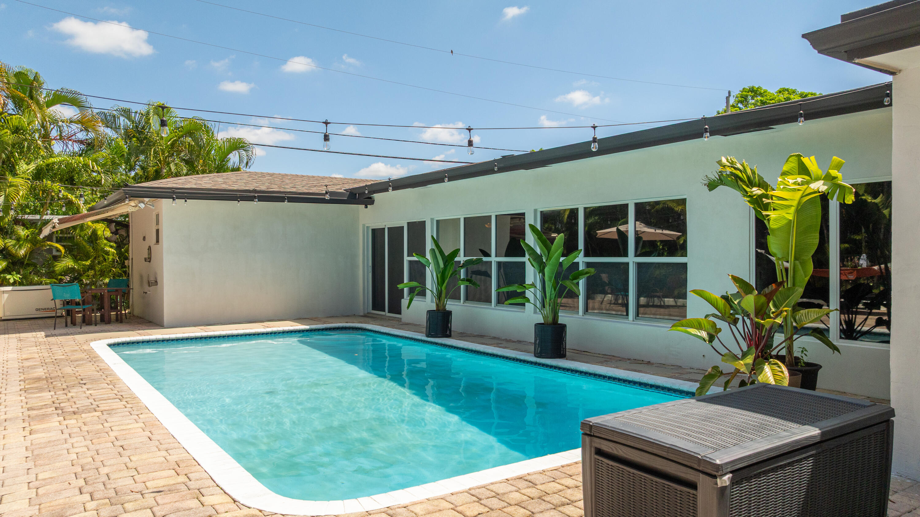 MIRROR LAKE ESTATES SEC SIX - Residential