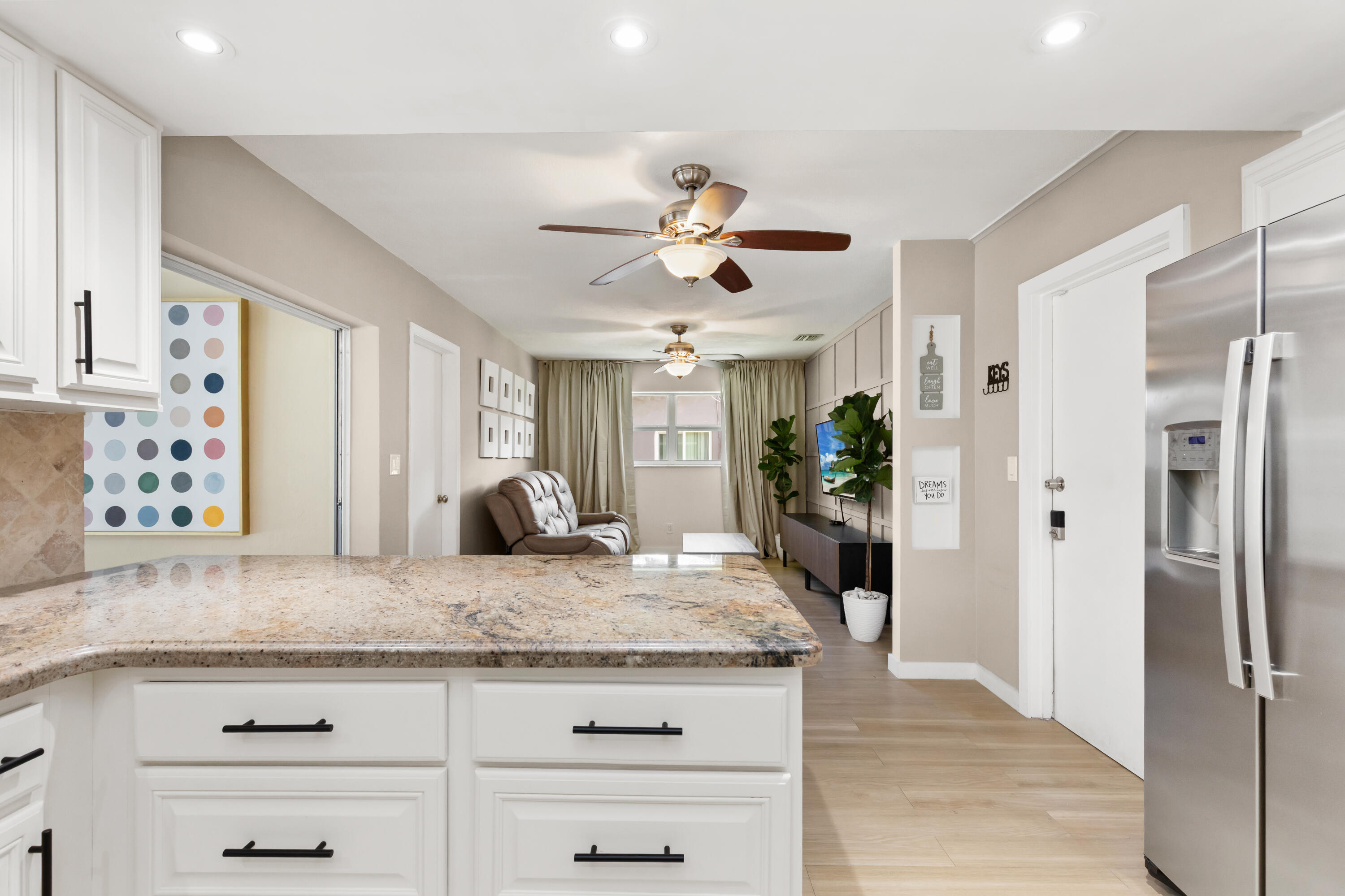 MIRROR LAKE ESTATES SEC SIX - Residential