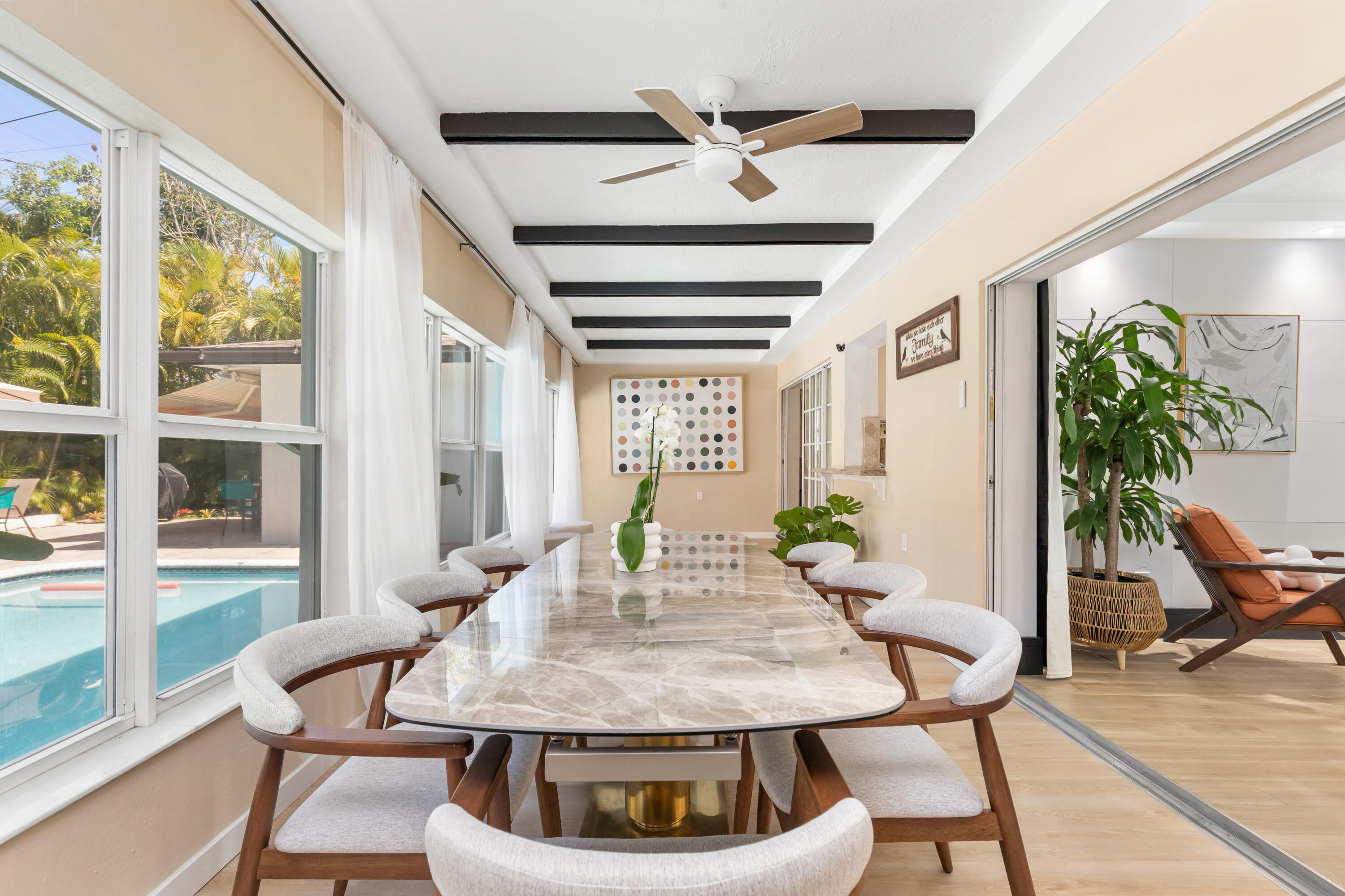 MIRROR LAKE ESTATES SEC SIX - Residential