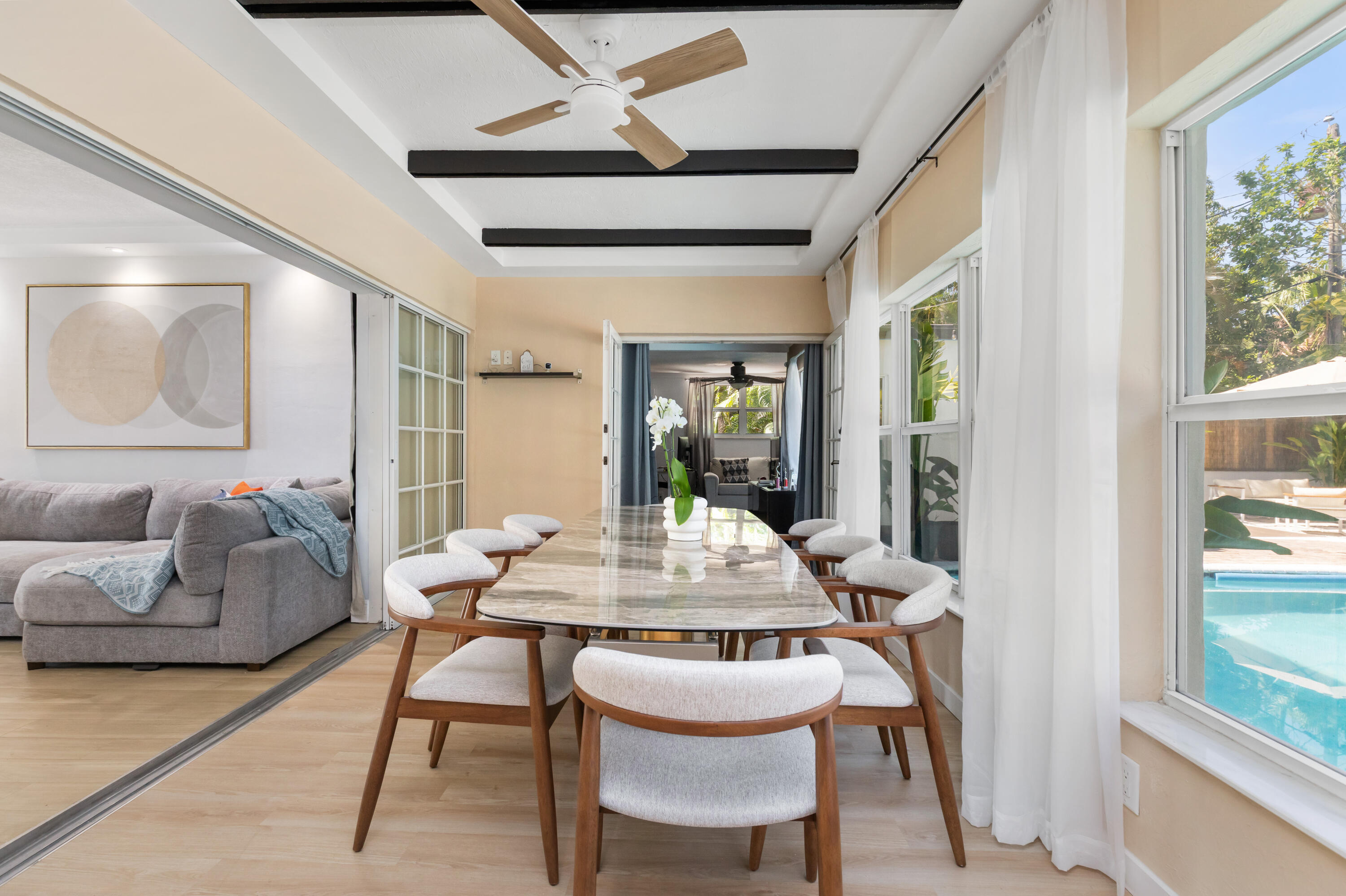 MIRROR LAKE ESTATES SEC SIX - Residential