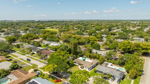 Tiny photo for 1431 NW 70th Way, Plantation, FL 33313 (MLS # B26029614)