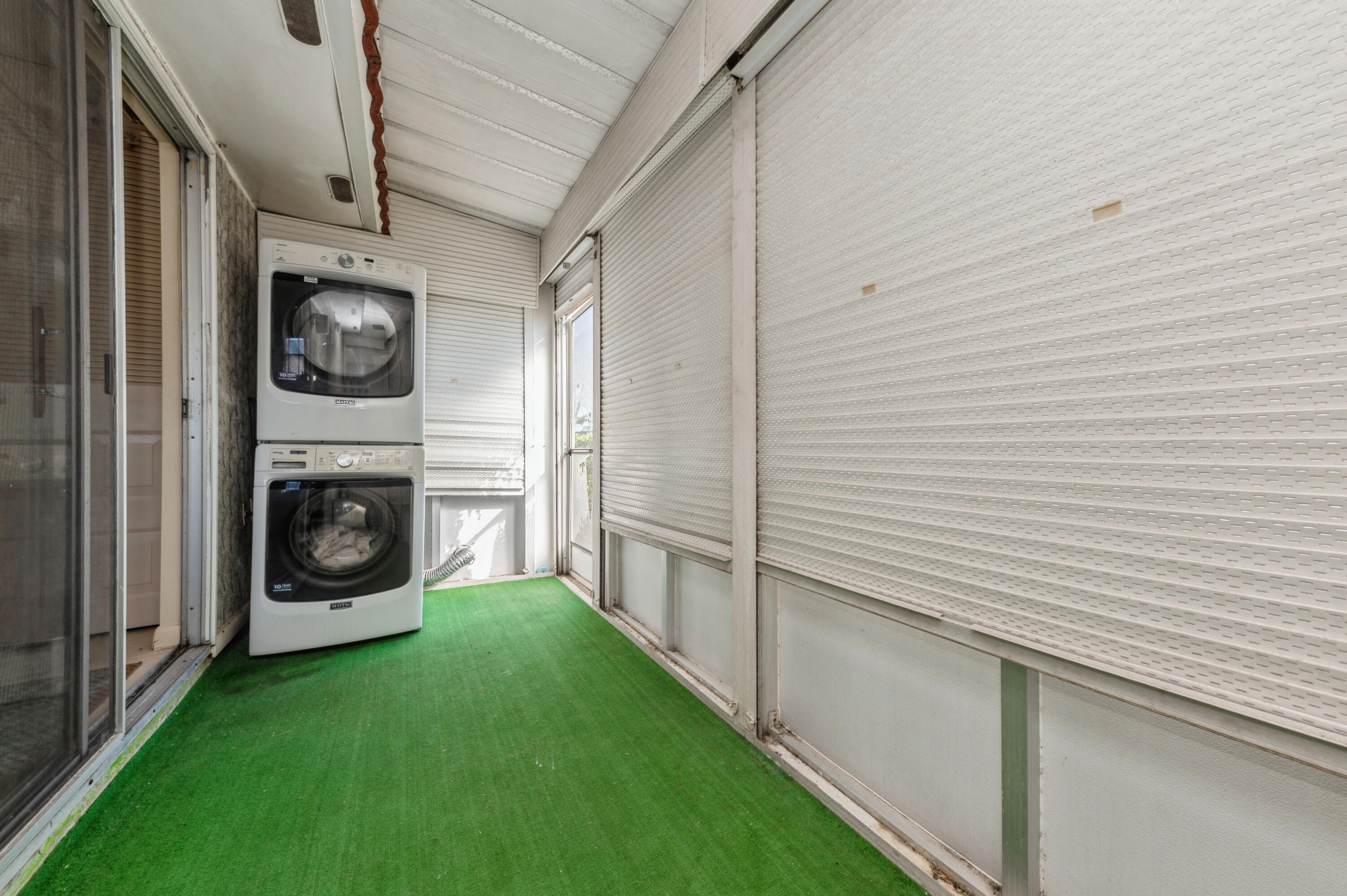 KINGS POINT - Residential Lease