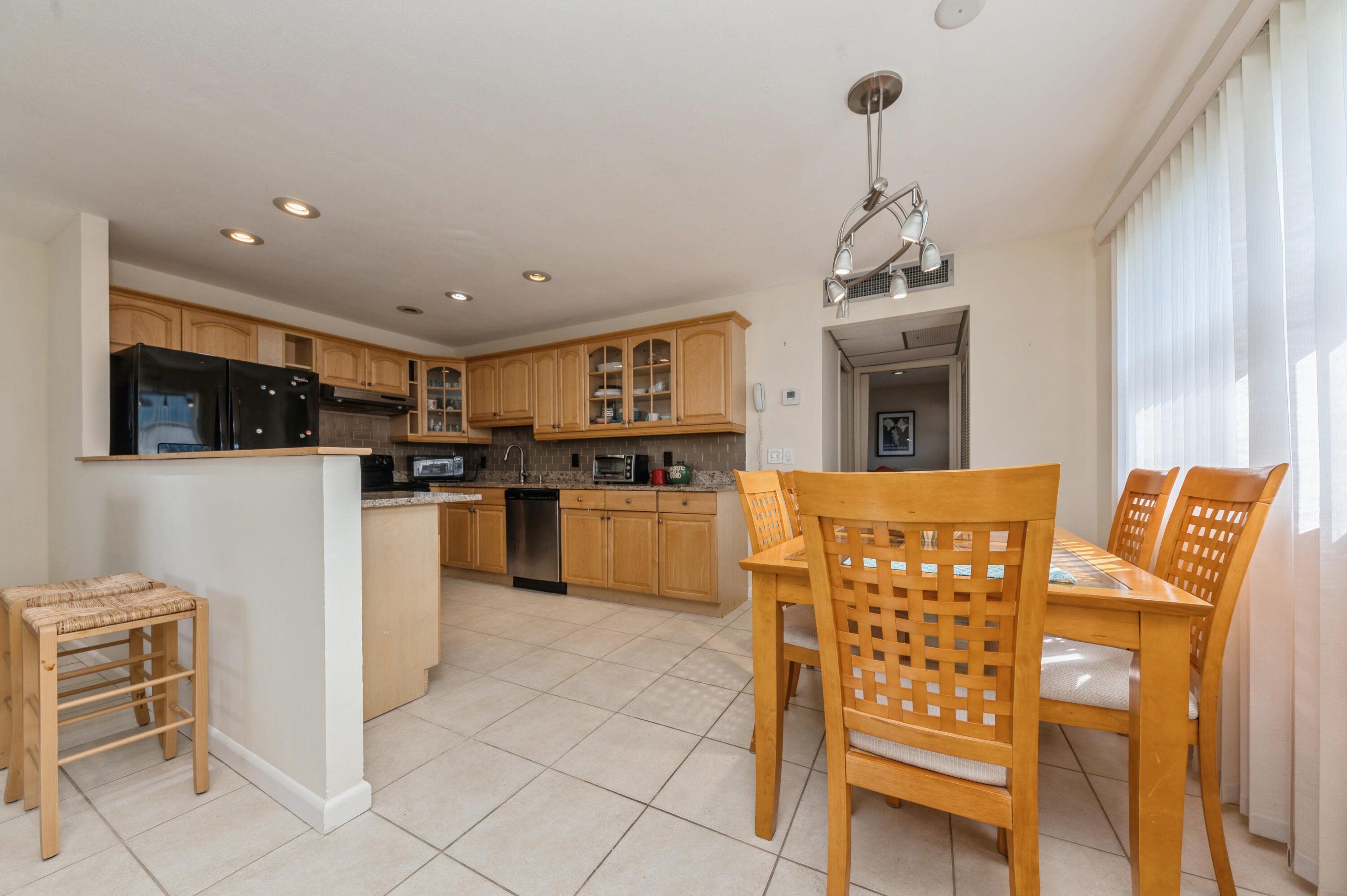 KINGS POINT - Residential Lease