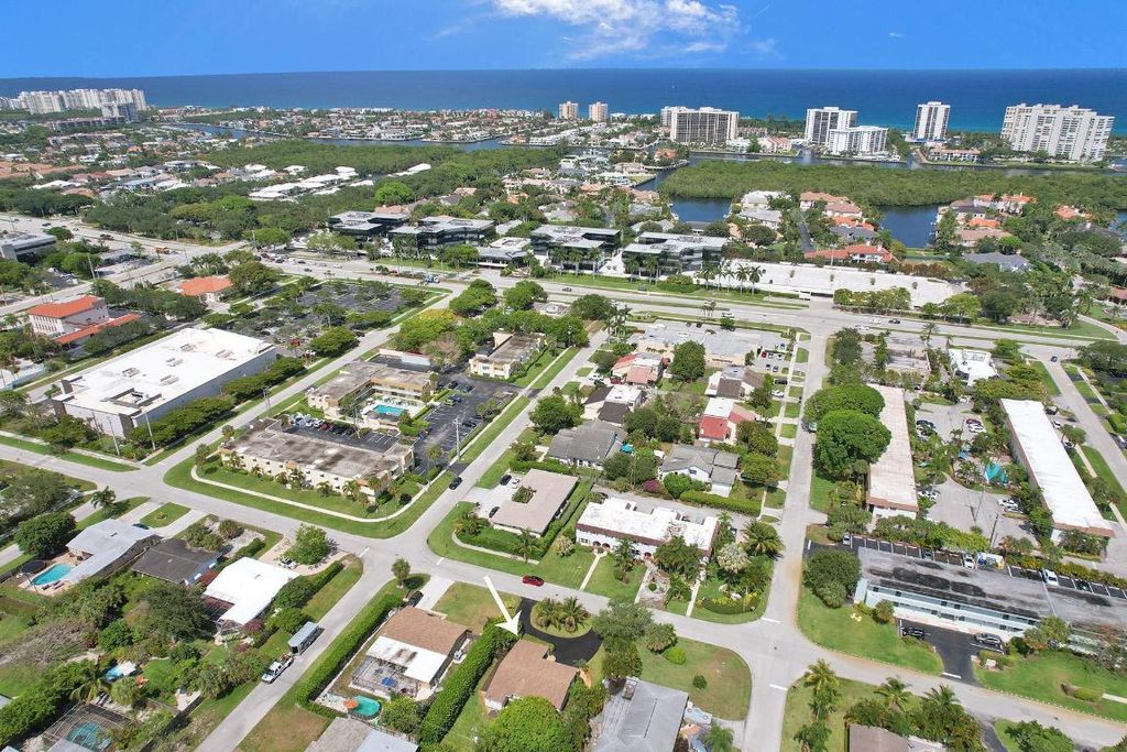 Photo of 4755 NE 5th Avenue, Boca Raton, FL 33431 (MLS # R11103423)