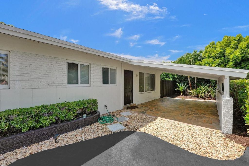 Photo of 4755 NE 5th Avenue, Boca Raton, FL 33431 (MLS # R11103423)