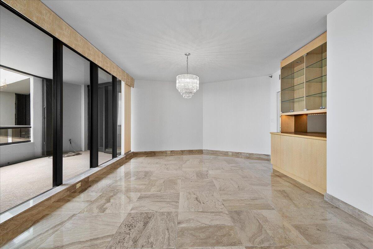 OLD PORT COVE LAKE POINT TOWER CONDO - Residential