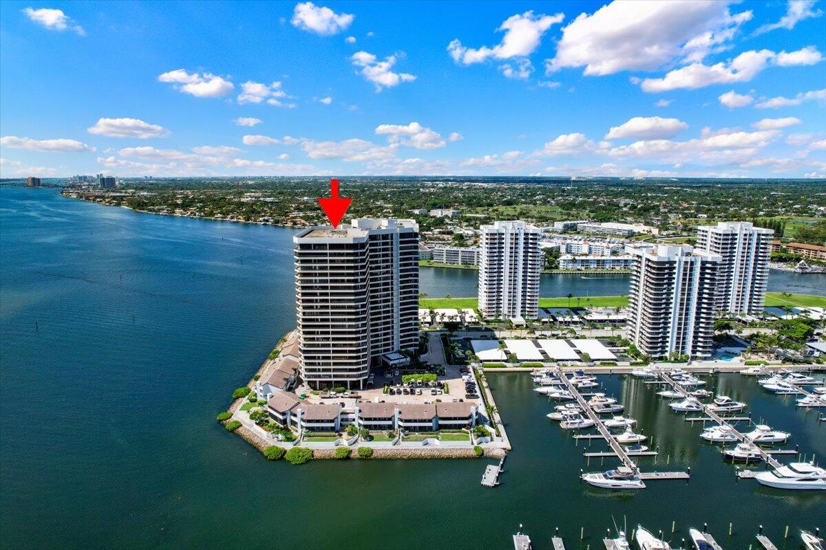 OLD PORT COVE LAKE POINT TOWER CONDO - Residential