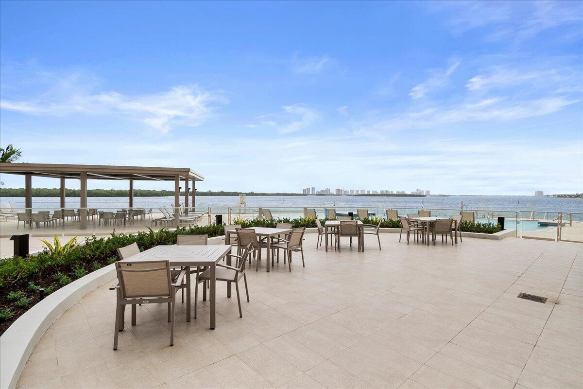 OLD PORT COVE LAKE POINT TOWER CONDO - Residential