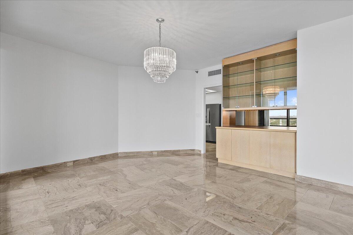 OLD PORT COVE LAKE POINT TOWER CONDO - Residential