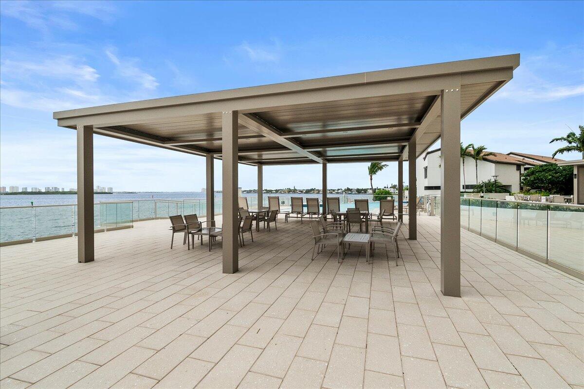 OLD PORT COVE LAKE POINT TOWER CONDO - Residential