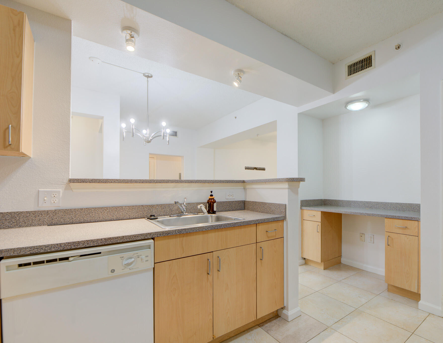 SOLE AT FORT LAUDERDALE CONDO - Residential Lease
