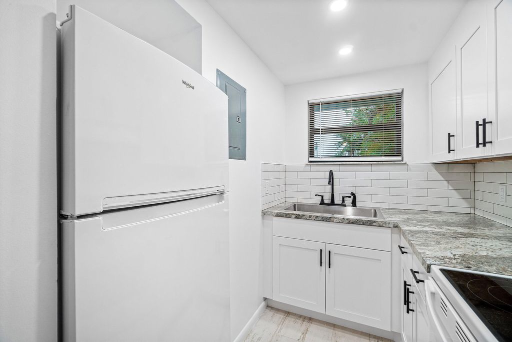 Photo of 626 N Federal Highway #Unit 3, Lake Worth Beach, FL 33460 (MLS # B26032604)