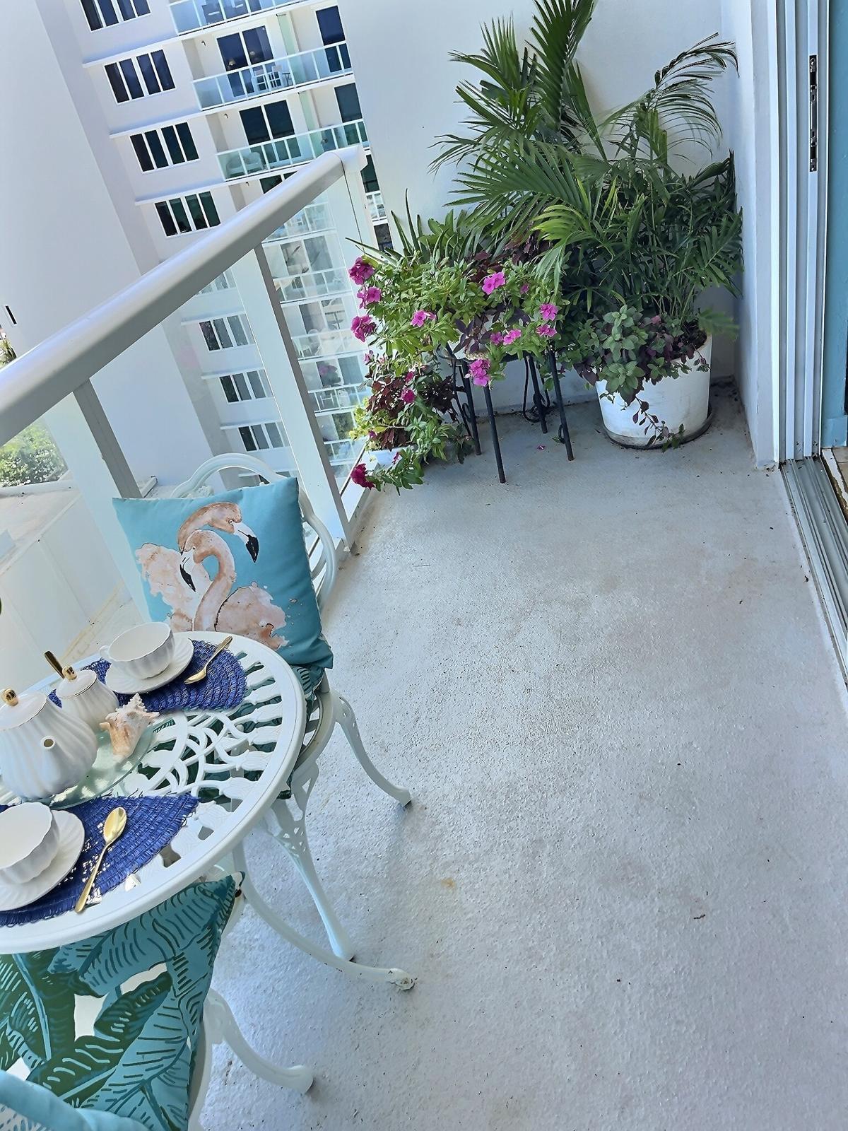 THE AVENTURA BEACH CLUB - Residential