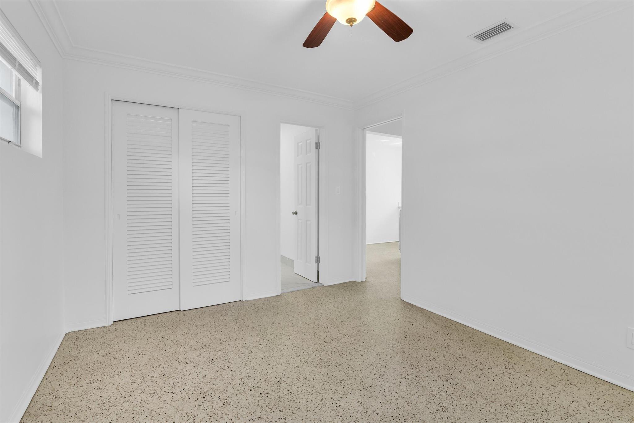 LAKE WORTH TOWN OF - Residential Lease