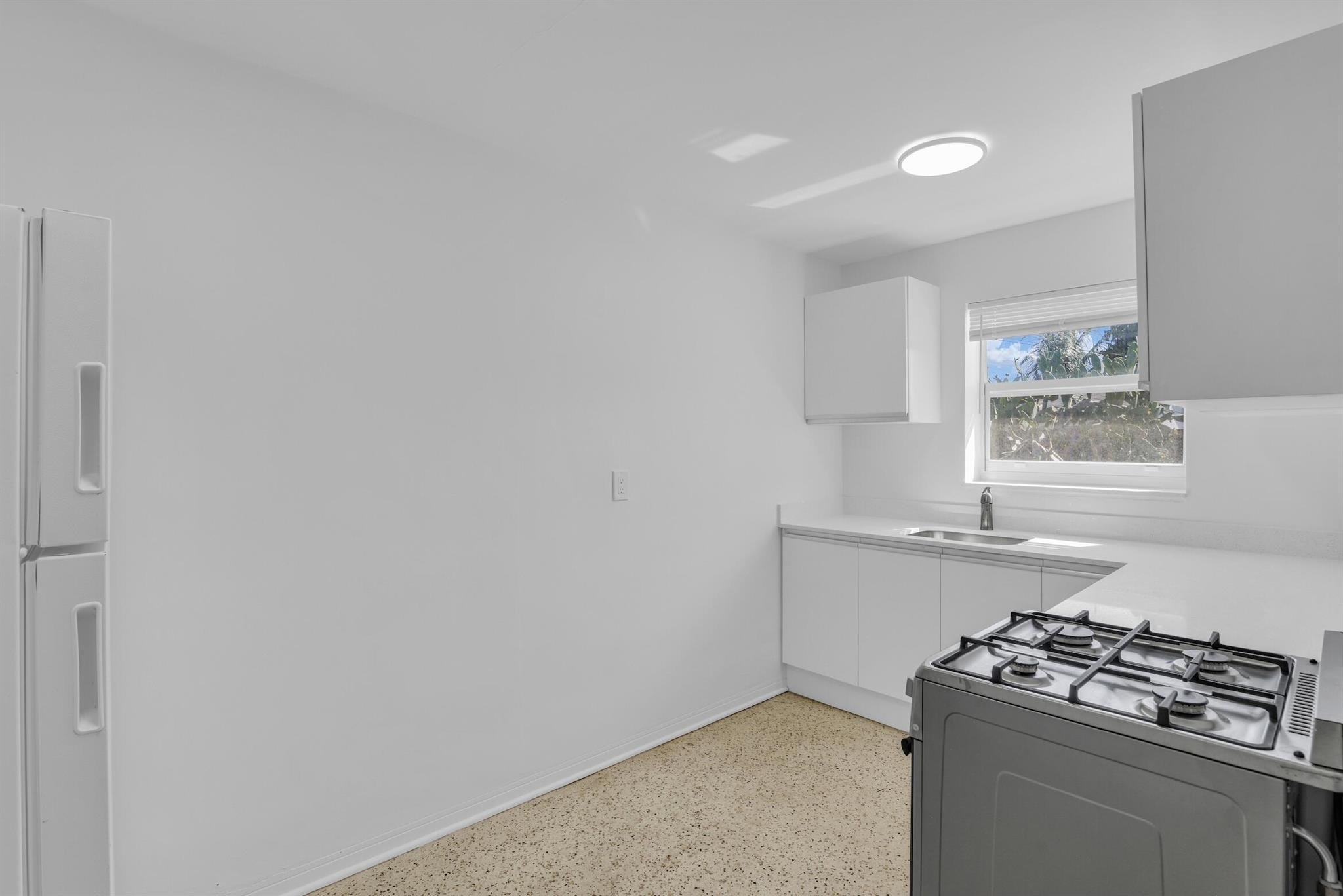 LAKE WORTH TOWN OF - Residential Lease