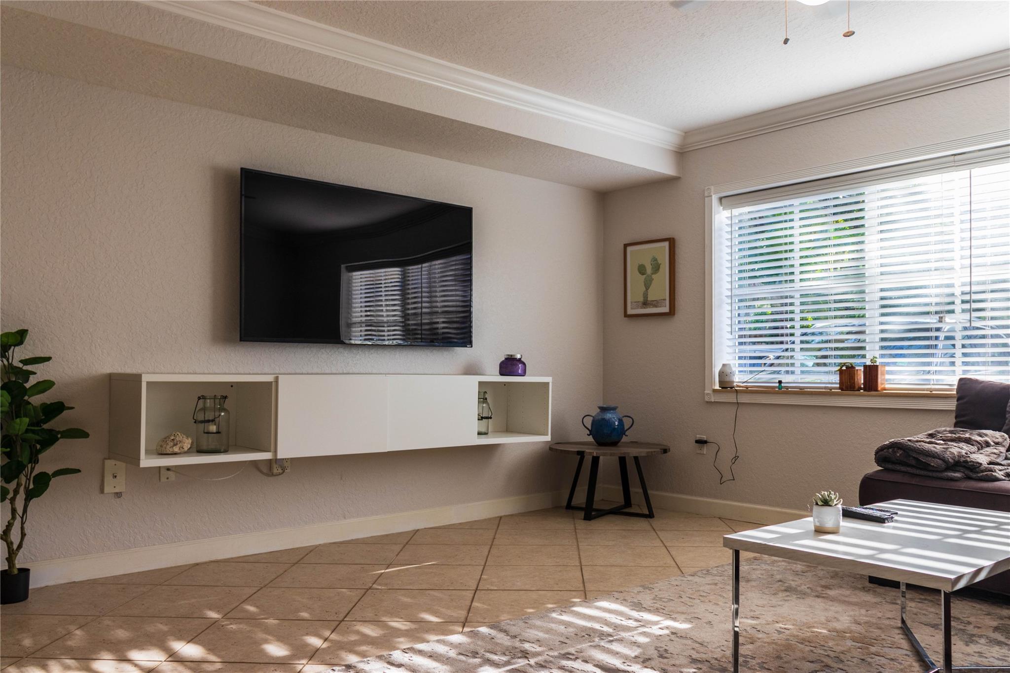 PINE CREST VILLAGE - Residential Lease