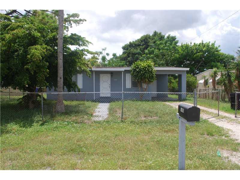 LAUDERDALE MANORS - Residential