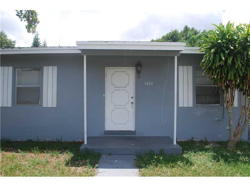 LAUDERDALE MANORS - Residential