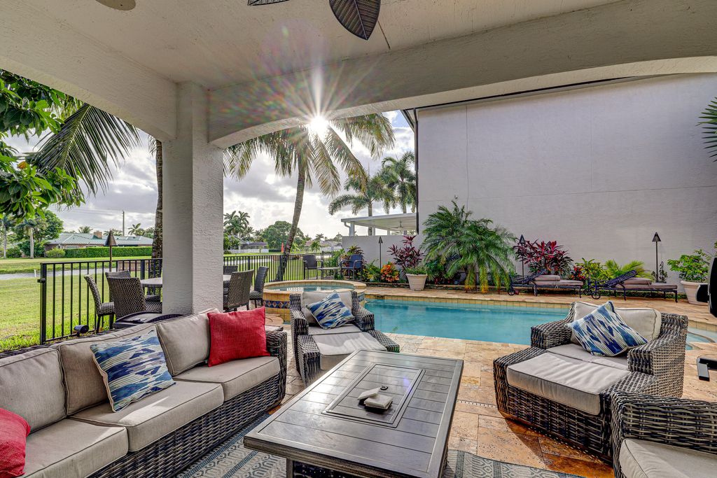Photo of 4078 Artesa Drive, Boynton Beach, FL 33436 (MLS # R10983517)