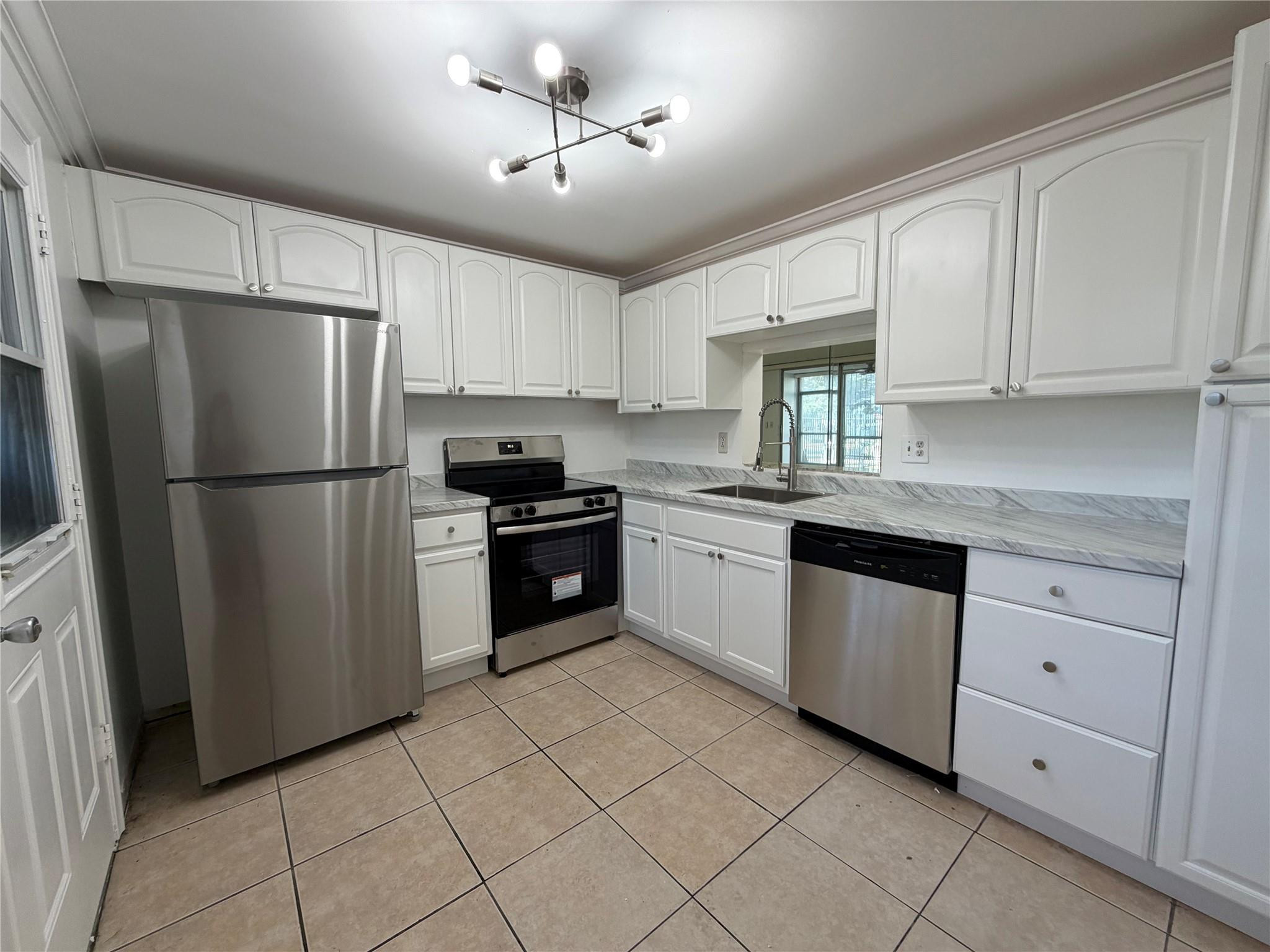 301 NE 14th Avenue 108