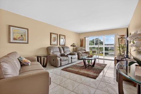 Tiny photo for 3202 Portofino Point #O3, Coconut Creek, FL 33066 (MLS # B26041973)