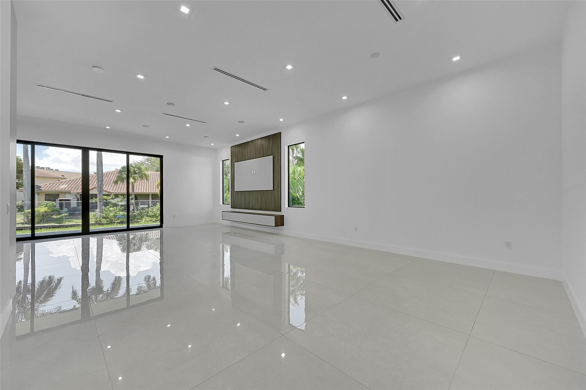 656 NW 21st Street