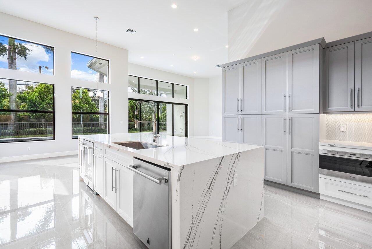 ROYAL PALM POLO - Residential