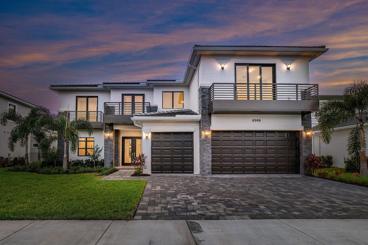 ROYAL PALM POLO - Residential