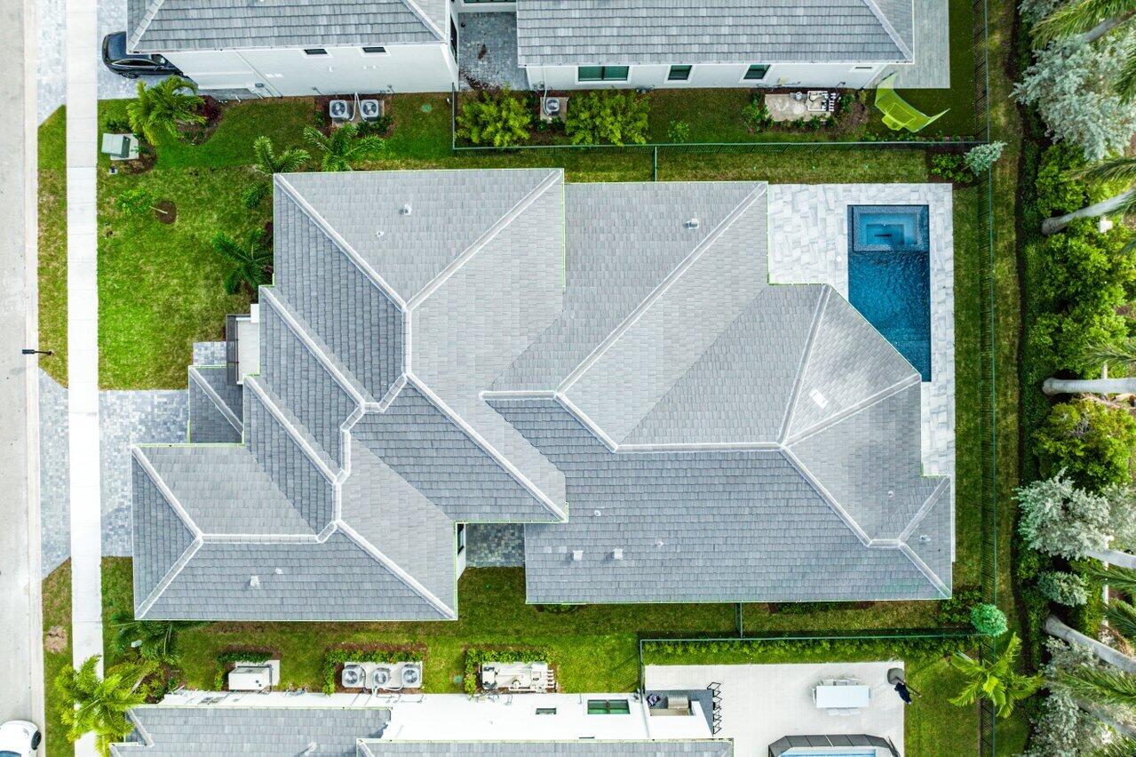 ROYAL PALM POLO - Residential