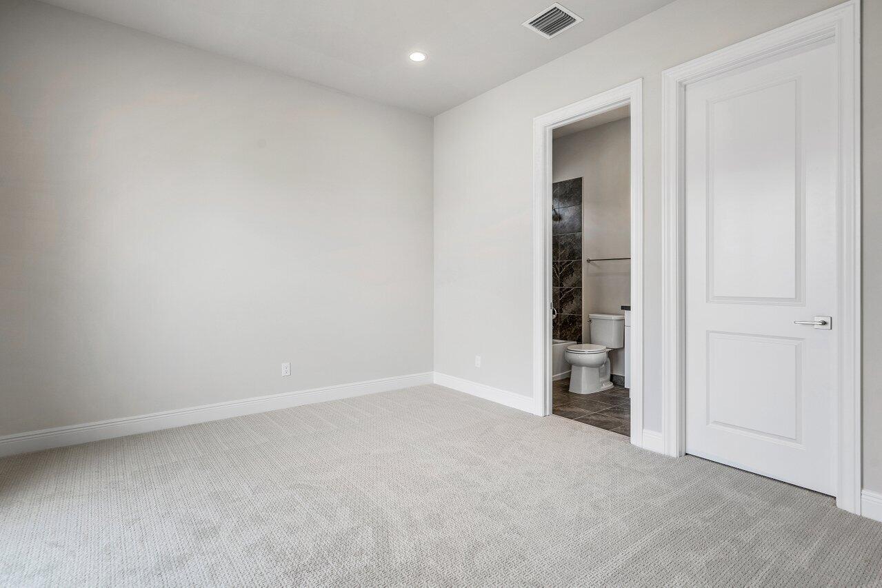 ROYAL PALM POLO - Residential