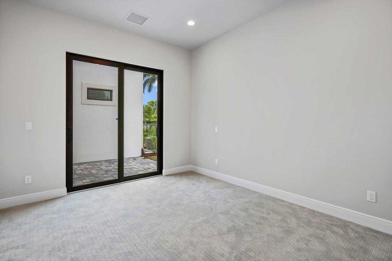 ROYAL PALM POLO - Residential