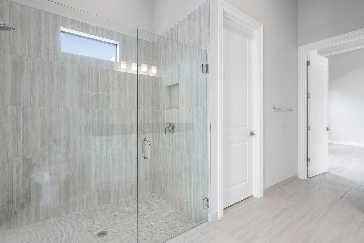 ROYAL PALM POLO - Residential