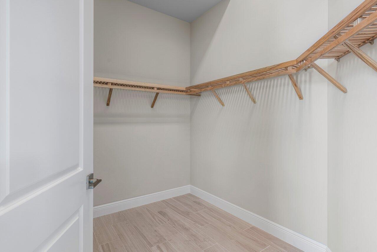 ROYAL PALM POLO - Residential