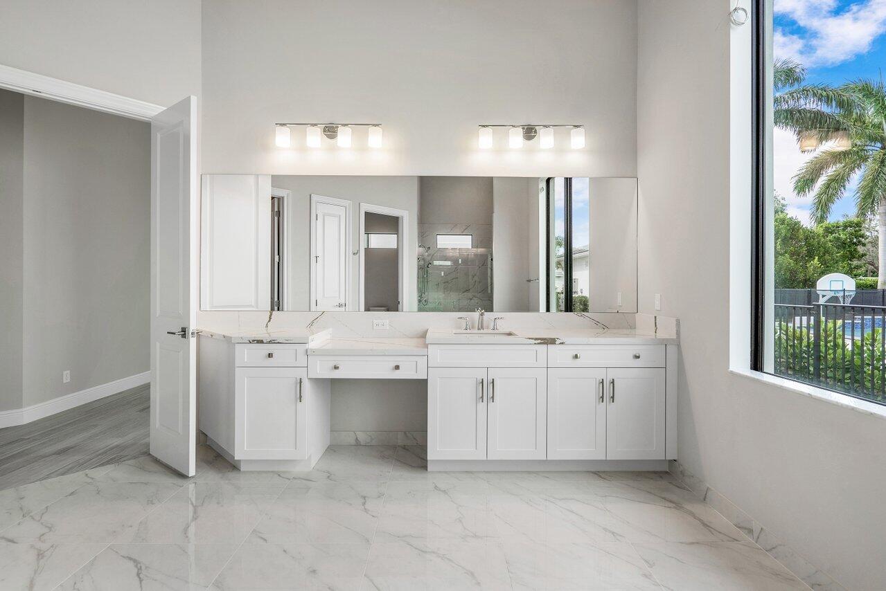 ROYAL PALM POLO - Residential