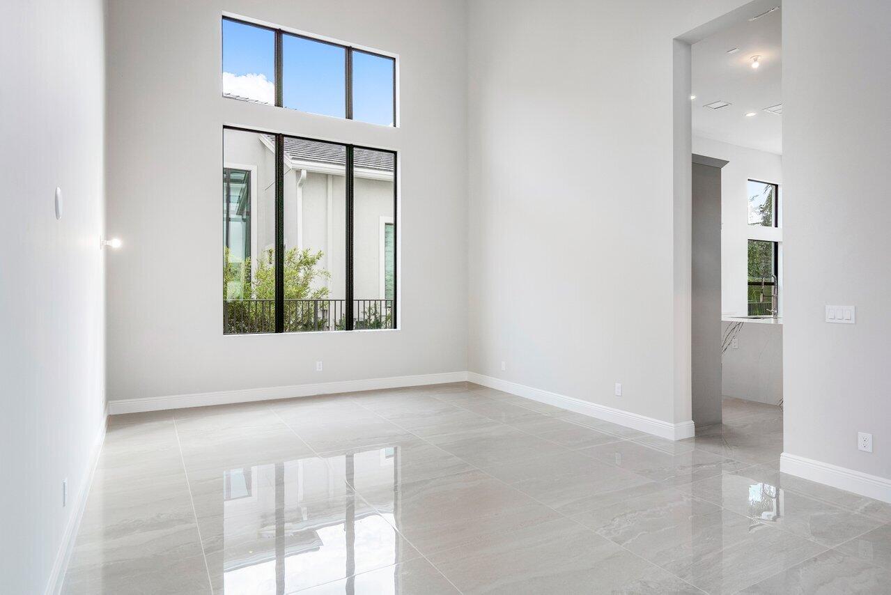 ROYAL PALM POLO - Residential