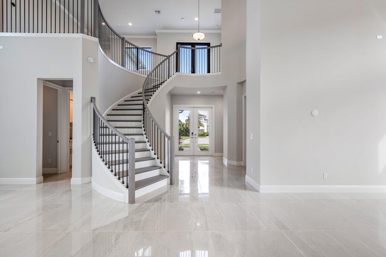 ROYAL PALM POLO - Residential