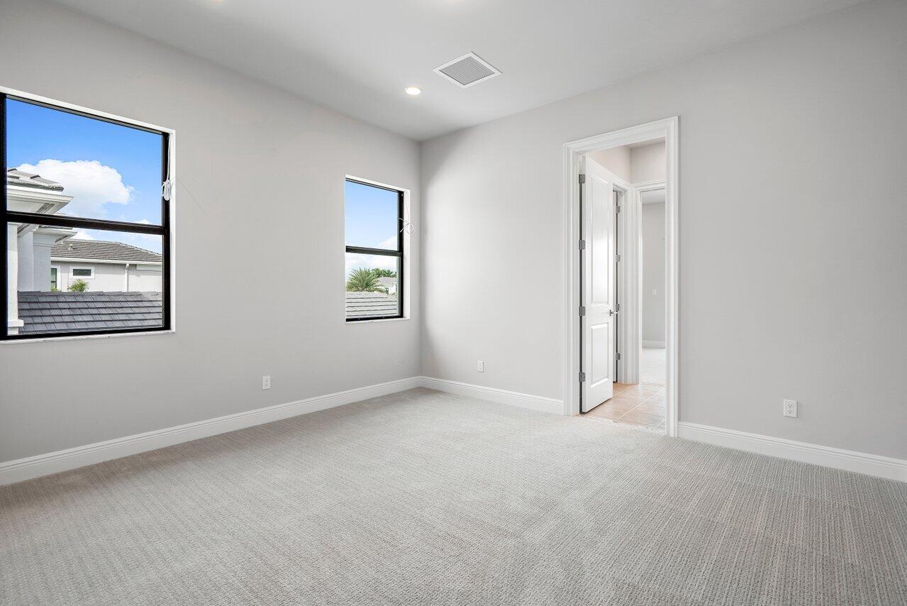 ROYAL PALM POLO - Residential